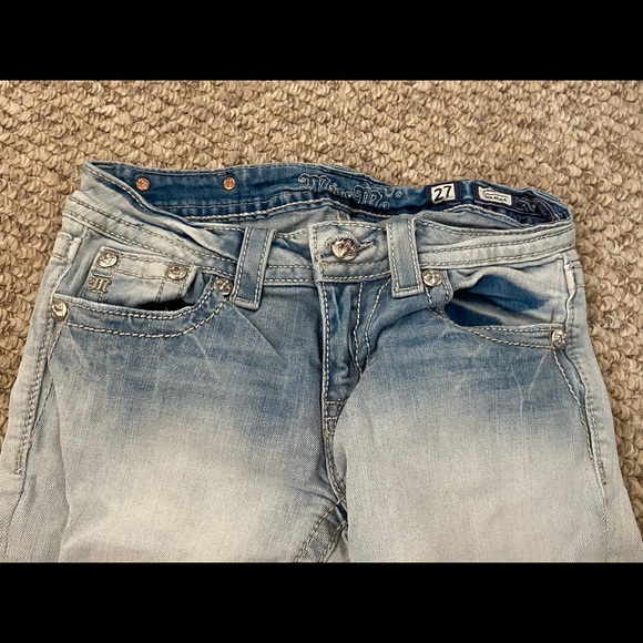 Authentic Signature Miss Me Bermuda Jean Shorts! Size 27! Sparkles! - Picture 4 of 5